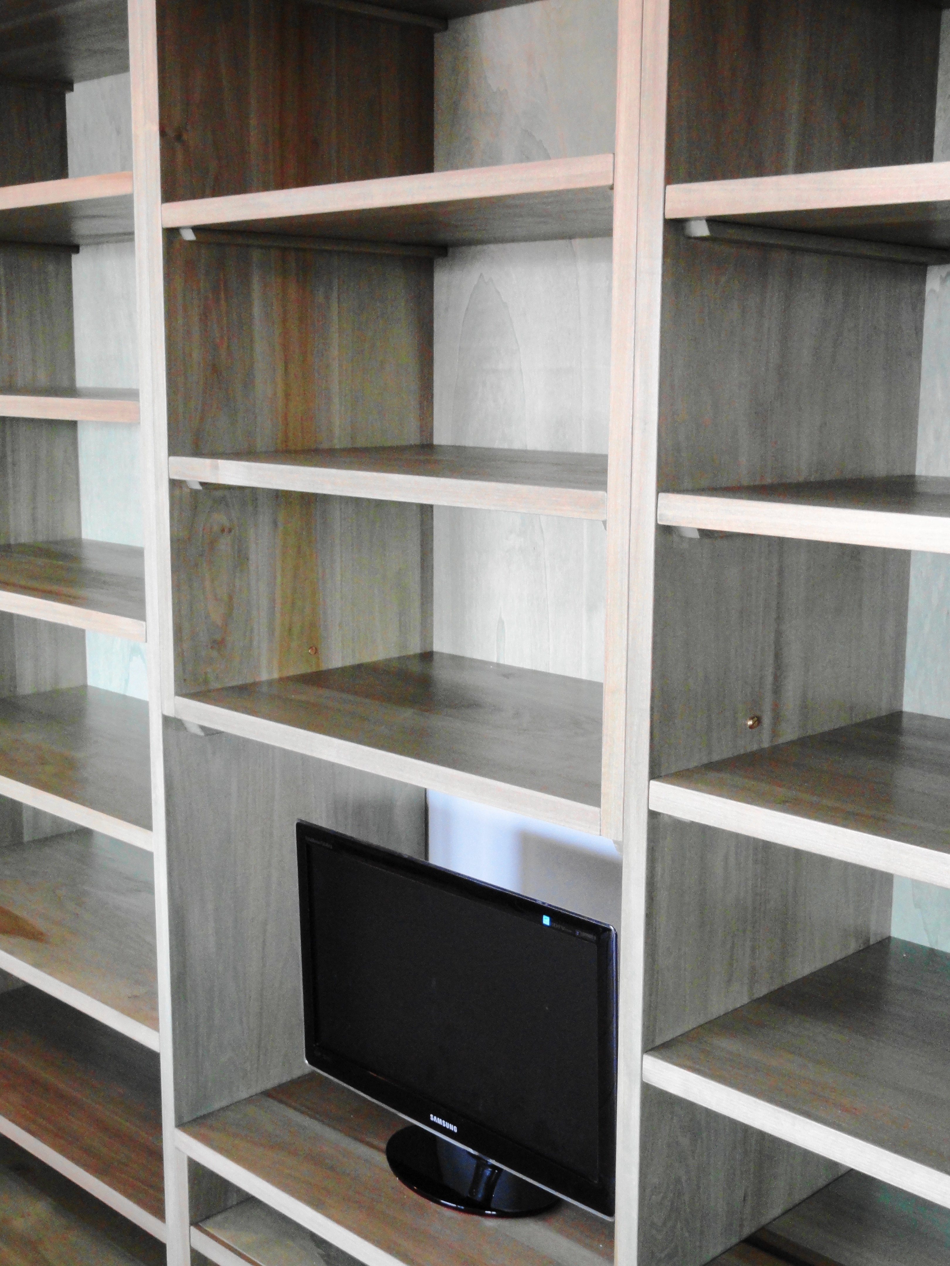 Libreria in legno toulipier tinto verde